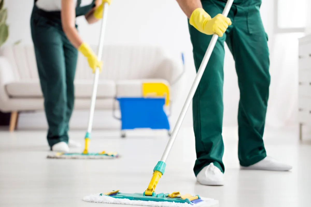 Read more about the article 10 Proven Tips for Keeping Your Home Spotless Year-Round